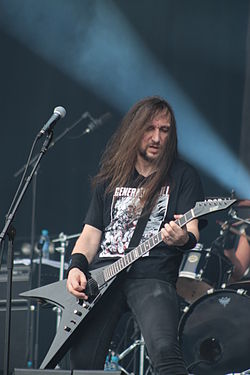 Lee Altus a Heathen gitárosaként 2013-ban a Hellfest fesztiválon