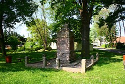 Споменик посветен за паднатите од Првата светска војна во Домниц