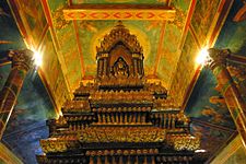 Wat Phnom Temple-2.JPG