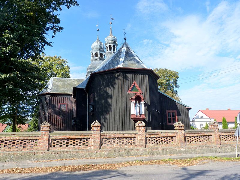 File:Ślesin - Kościół p.w. Św Mikołaja i Dobrego Pasterza - panoramio (3).jpg