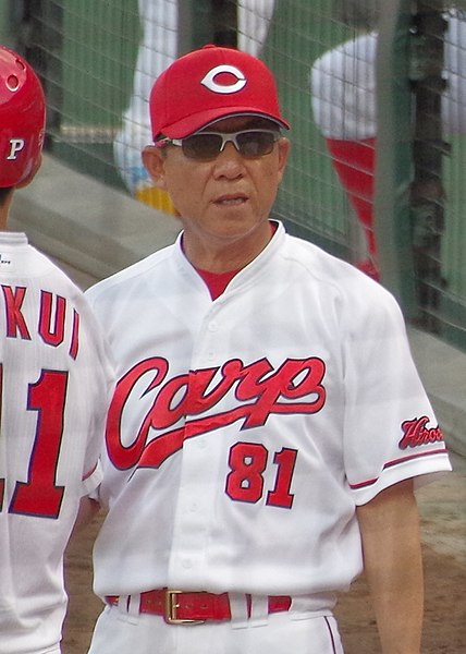 File:新井宏昌20140727.jpg