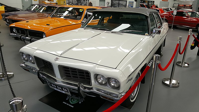 File:1973 Statesman Deville @ Motor Museum of WA.jpg