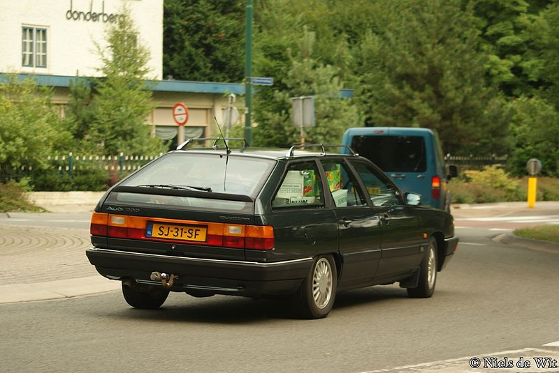 File:1987 Audi 200 Avant Quattro (9522995971).jpg