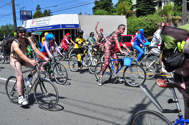 File:2014 Fremont Solstice cyclists 093.jpg