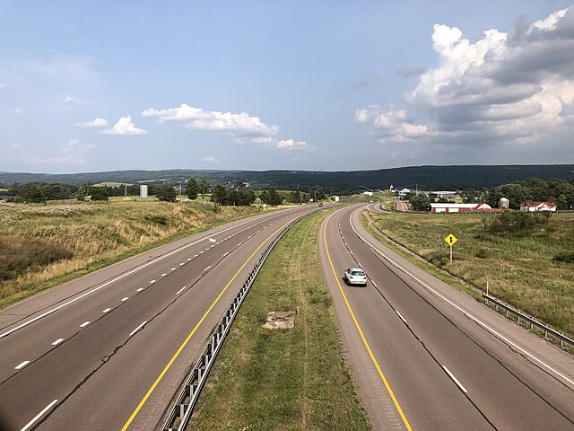 I-68/US 40 eastbound and US 219 northbound at MD 495 in Garrett County