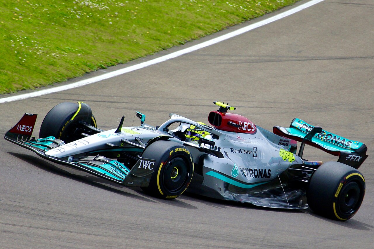 Image of 2022 Emilia Romagna GP - Mercedes-AMG F1 W13 E Performance of Lewis Hamilton