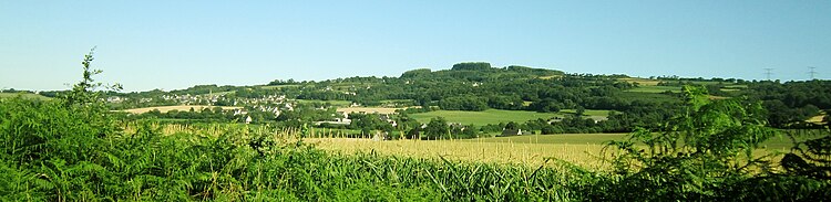 Gouézec au pied de la « Roche du Feu », vue panoramique.