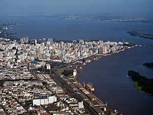 Aerial view of the point of Porto Alegre extending into Guaíba Lake.jpg