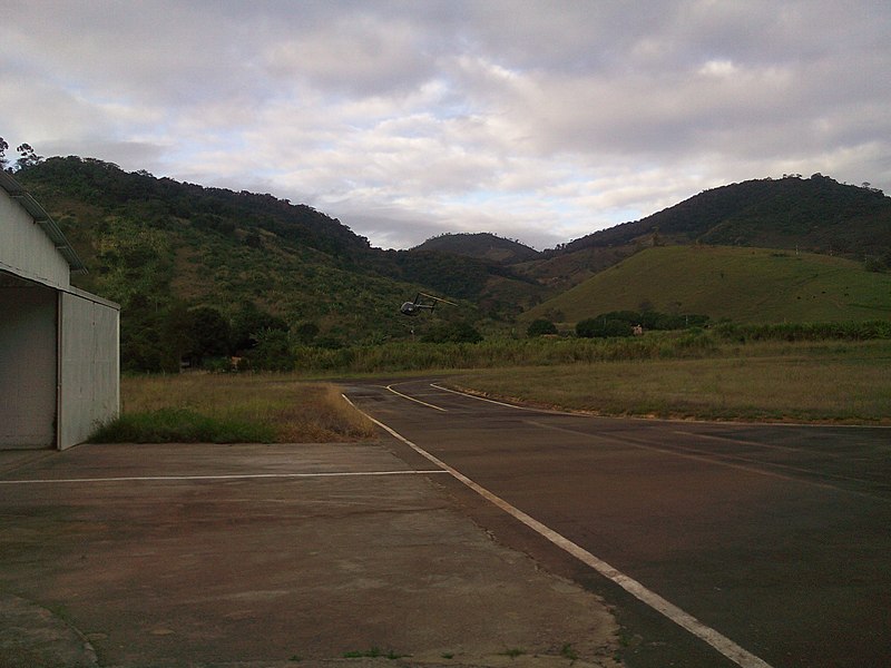 File:Aeroporto de Ubaporanga - panoramio.jpg