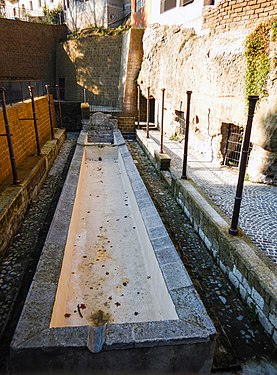 Antichi lavatoi pubblici utilizzati per il lavaggio dei panni a Campagnano di Roma, Lazio
