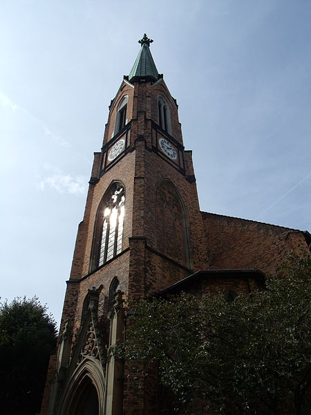 File:Arrenberger Straße 14, Kirche, Trinitatiskirche.jpg