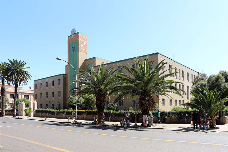 File:Asmara, amministrazione della regione di makeel 00.JPG