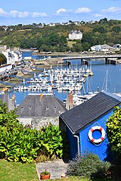 Audierne - Le port vu d'en haut de la ville.