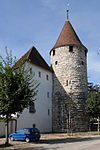 Courtine-Turm und Stadtmauer