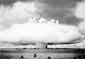 Prueba nuclear de Baker en el atolón de Bikini 1946.jpg