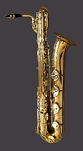 Saxophone baryton complet avec son bocal (angle ouvert) et son bec.