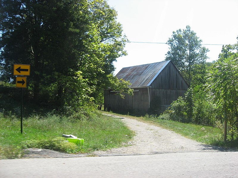 File:Beard-Kerr Farm barn.jpg