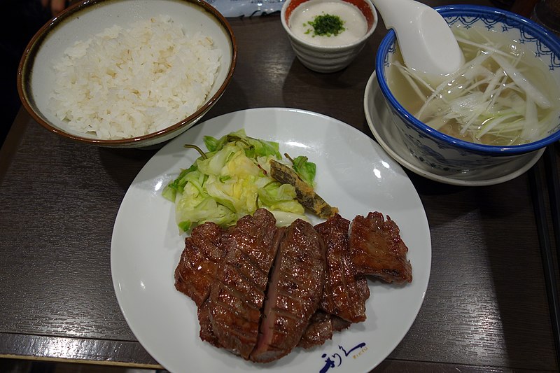 File:Beef tong steak combo (8959373687).jpg