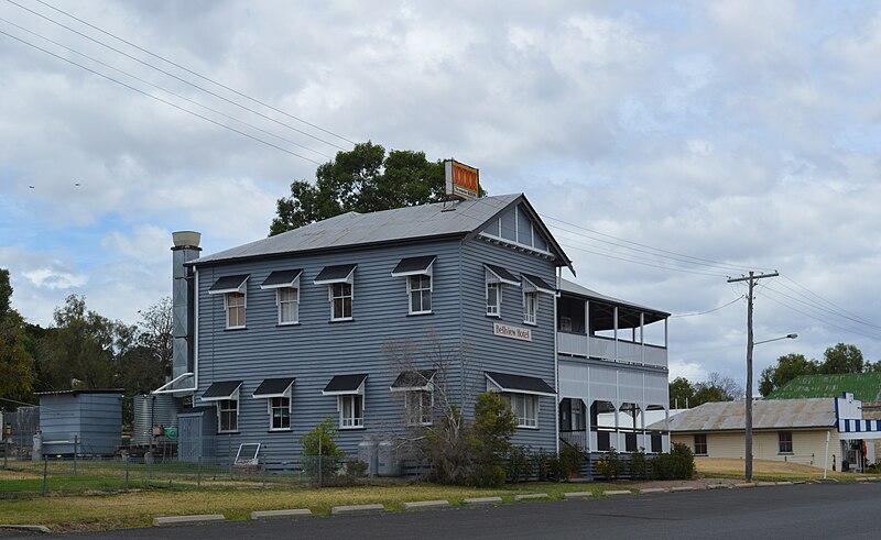 File:Bell Bellview Hotel 001.JPG