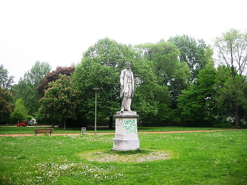 File:Berlin-Kreuzberg Waldeckpark.jpg