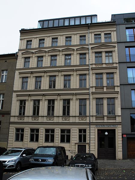File:Berlin-Prenzlauer Berg Fehrbelliner Straße 91 Mietshaus.JPG