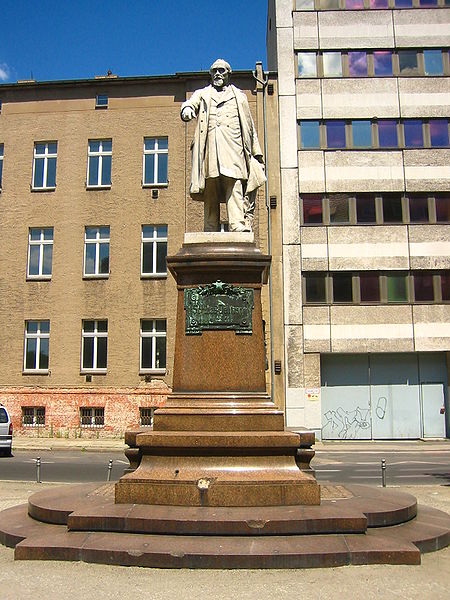 Berlin Denkmal Hermann Schulze Delitzsch 1