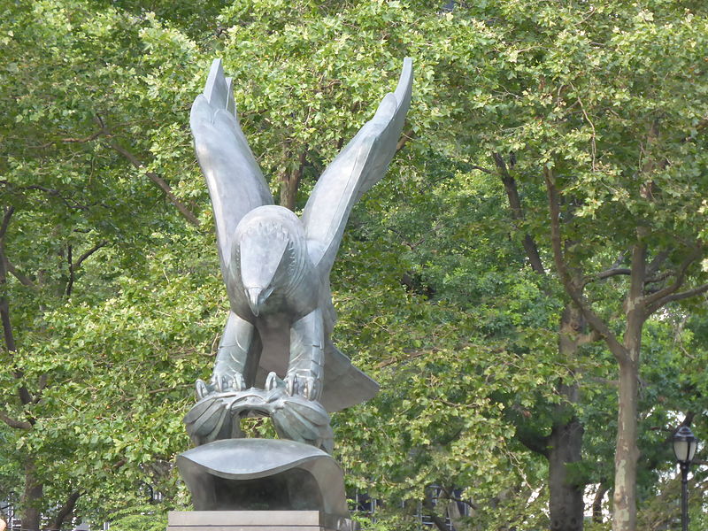 File:Bird-Statue.jpg