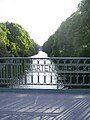 Der Eilbekkanal, hier von der Wartenaubrücke aus gesehen, trennt die links gelegene Uhlenhorst vom Stadtteil Eilbek.