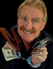 Bob Arno, handcuffed, with cash, wallets, and credit cards Bobarnocuffed.jpg