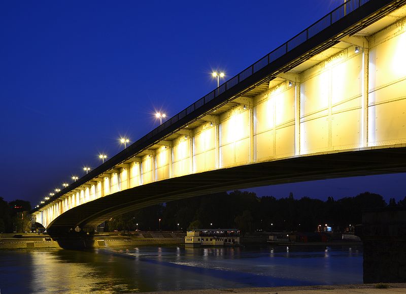 File:Branko's Bridge in Belgrade by night.JPG