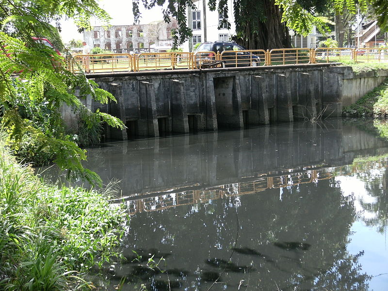 File:Bridge over van Sommelsdijckkreek 2.JPG