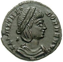 Bronze-Flavia Maximiana Theodora-trier RIC 65 (obverse).jpg