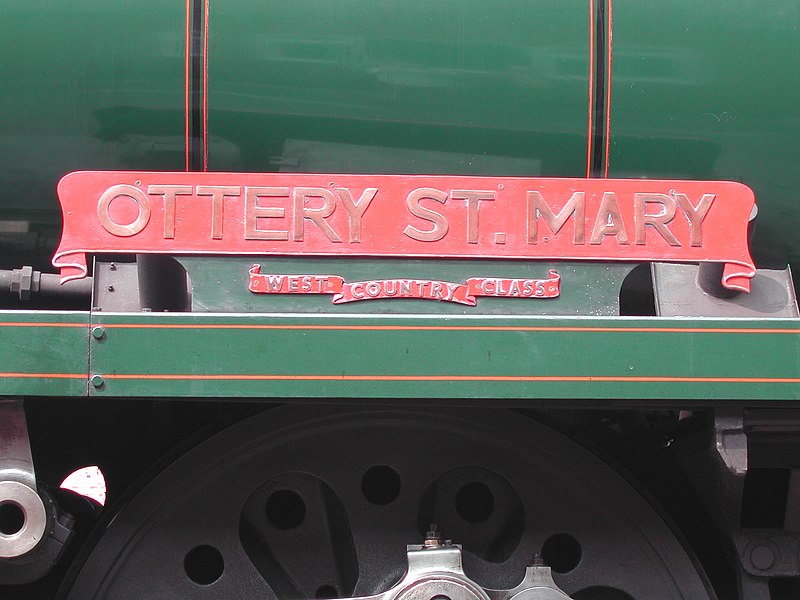 File:Bulleid "West Country" Pacific 34027 Taw Valley carrying the nameplates of long-lost sister "Ottery St Mary".jpg