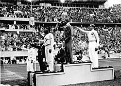 Naoto Tadzima, Cessi Ouens, Luz Lonq 1936 yay Olimpiya oyunlarında