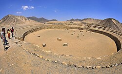 הריסות העיר העתיקה קאראל אשר נחשבת כיום לעיר העתיקה ביותר בחצי הכדור המערבי