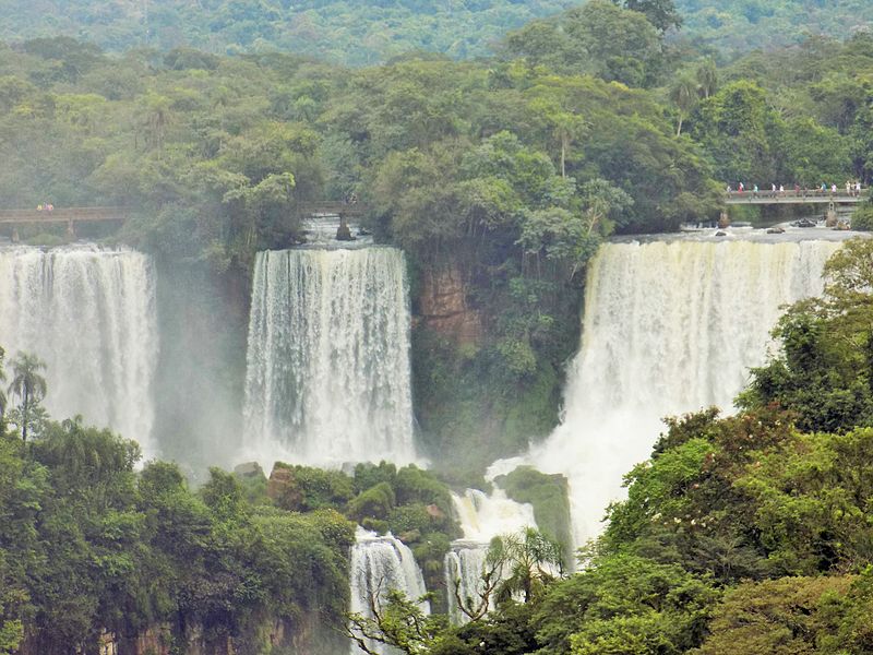 File:Cataratas do Iguaçu com vista para o lado argentino.JPG