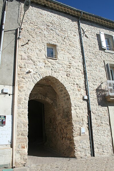 File:Causses-et-Veyran portal.JPG