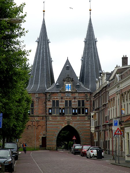 File:Cellebroederspoort, Kampen RM 23447-WLM.jpg