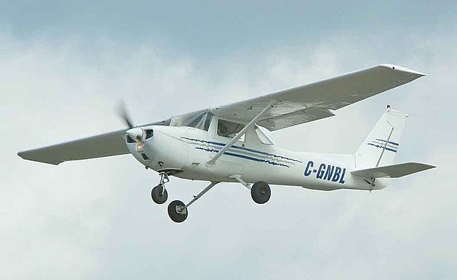 wing tip cessna 172 dimensions