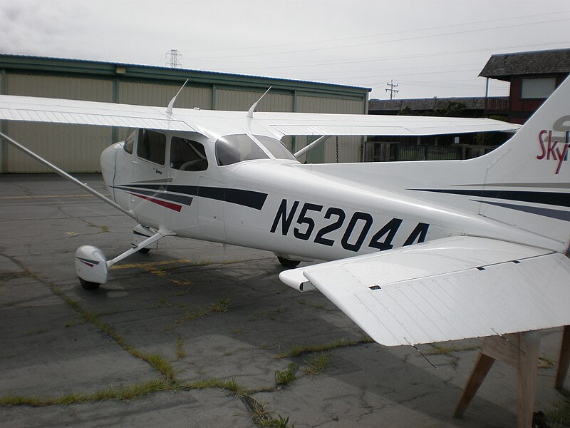 File:Cessna 172S Skyhawk SP N5204A 2.JPG