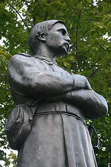 https://upload.wikimedia.org/wikipedia/commons/thumb/5/55/Chamberlain_Memorial.jpg/220px-Chamberlain_Memorial.jpg