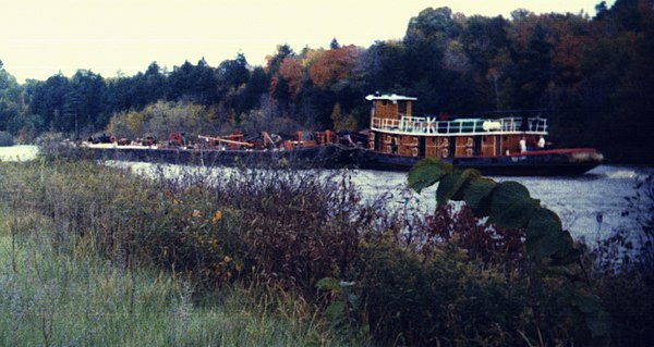 Tug and barge on the Champlain Canal during the 1980s