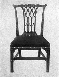 Billig "gotisk" stol under Chippendale