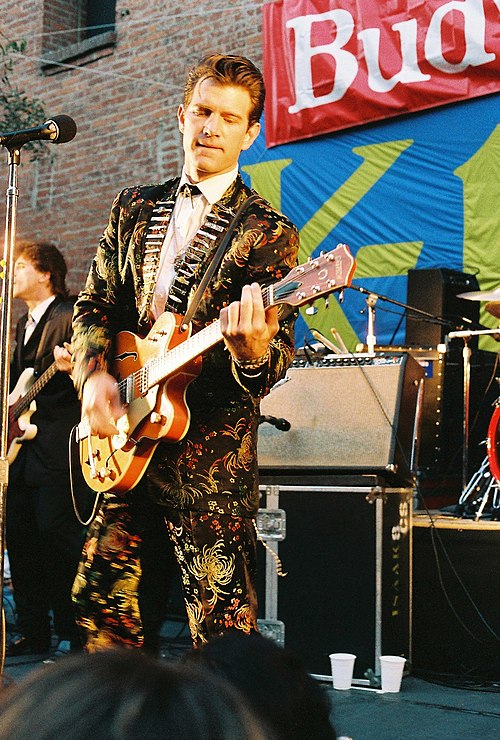 Isaak onstage in San Francisco, 1988