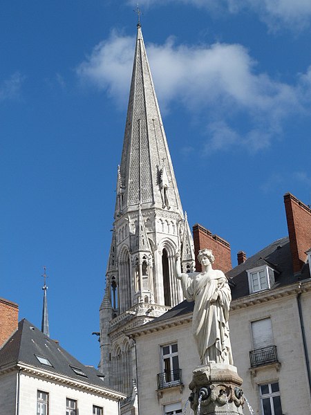 File:Clocher de la Basilique Saint-Nicolas depuis la Place Royale, Nantes.JPG