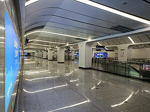 5號線站廳 (2022年4月)