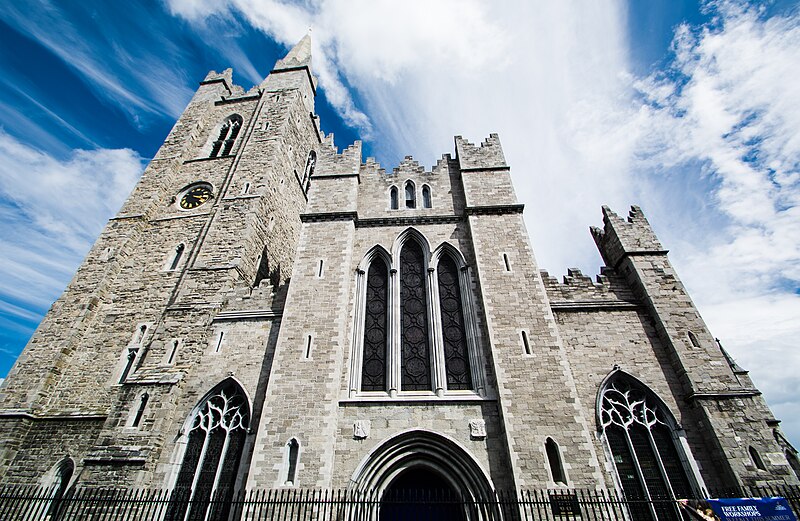 File:Dublin St Patrick's Catedral west front.jpg