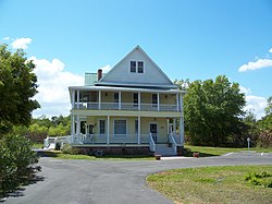 Edgehousegroveland1.jpg 