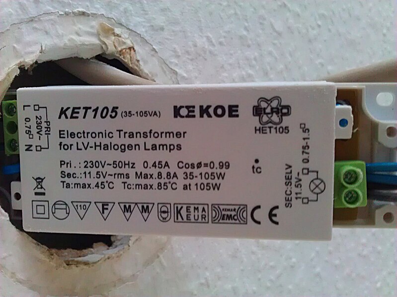 File:Electronic transformer low voltage halogen lamps.jpg