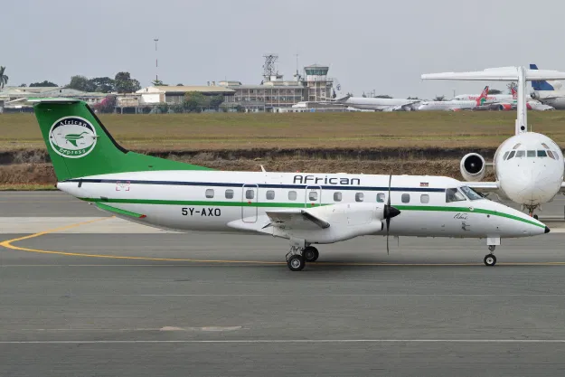File:Embraer emb-120rt brasilia 5y-axo african express 14947988723 2.webp